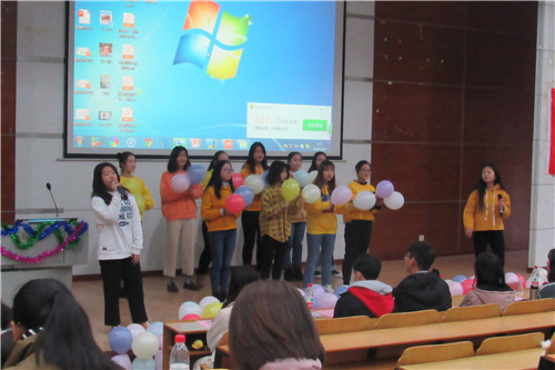 20181213803922947.jpg 图二 权益生活部演唱歌曲《房间》.jpg