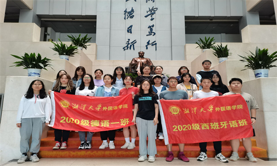 20210621809790784.jpg 图书馆1.jpg