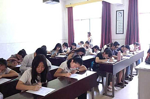 2015年员工会部长竞选笔试环节.jpg