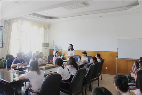 员工座谈会2.jpg